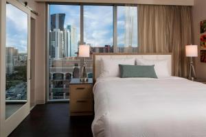 King Studio room in Residence Inn Miami Sunny Isles Beach