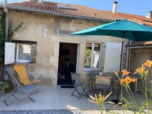 Maisons de vacances Gite Buxieres-sous-les-Cotes, 2 pieces, 4 personnes - FR-1-585-90 : photos des chambres