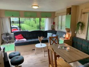 Stacaravan huren in het hart van bosrijk Drenthe op Recreatiepark De Tien Heugten - Ellertshaar