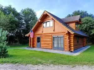 Unieke houten villa met SAUNA in Twente - 5p - Vroomshoop Unieke houten villa met SAUNA in Twente - 5p - Vroomshoop