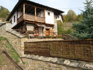 Leshten Valentins House