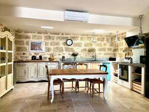 Maisons de vacances La Posada Townhouse with private parking : photos des chambres
