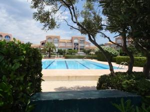 F2 Mezzanine avec Piscine, Parking et Climatisation à Palavas, Proche Plage et Centre-Ville - FR-1-559-8