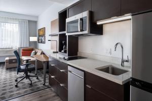 King Studio with Sofa Bed room in TownePlace Suites By Marriott Venice
