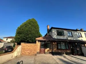 Santry Studio - 柯罗格伦