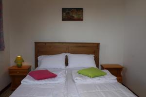 Nikos Seaside Apartments