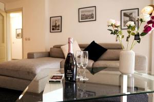 Appartements Luxury Monaco 2BD Suite & VIP Airport Transportation : photos des chambres