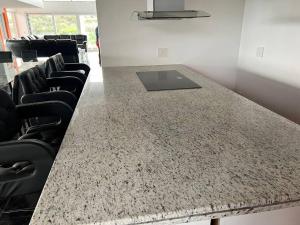 Amazing! 7 bedroom villa with rooftop pool & views