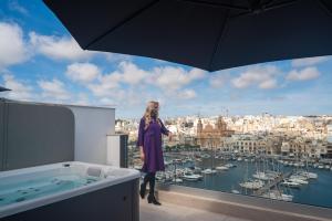 The Address Seafront Suites with Hot Tub