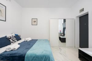 Blue-Line-Apartment-Unirii