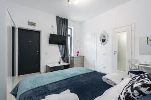 Blue-Line-Apartment-Unirii