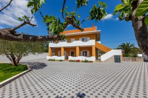 MP Luxury Holiday Home with swimming pool