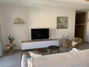 Appartements D24- T3-Les Hauts du Port-parking-clim-wifi-50m du port : photos des chambres