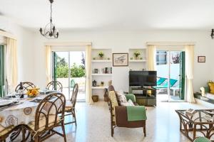 Villa 361-Walk to Protaras Fig Tree Bay & Amenities