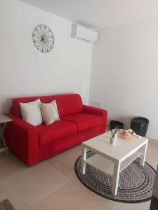 Appartements Studio neuf avec acces piscine : photos des chambres