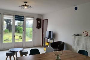 Maisons de vacances Maison 50 m de la plage Valentin : Maison 3 Chambres