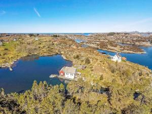 Holiday home byrknesøy