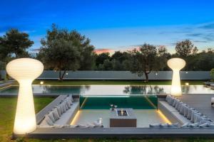 Chania lux villa with Heated pool
