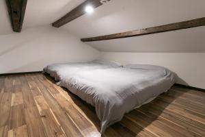 Private house for max 9ppl 2bed rooms 5 beds