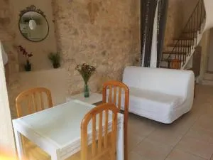 Studio renove dans maison et le charme de l ancien - Fleury-d'Aude