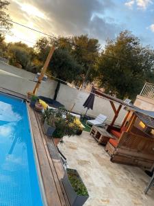Villas VILLA 6 PERSONNES /PISCINE/CAMPAGNE/TERRAIN DE PETANQUE/15 km BANDOL : Villa