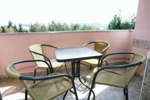 One-Bedroom Apartment (3 Adults) room in Trim Apartments