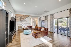 Serene Austin Stunner