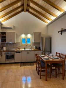 KATSANTONIS LUXURY HOUSE