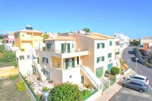 Olival Beach Villa with Pool walking distance to Beach