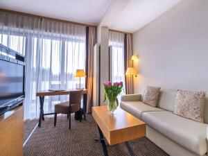 Apartment with Mountain View room in Grand Nosalowy Dwór