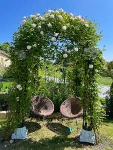 La Maison Blanche à Saint-Yzans-de-Médoc - Queyzans