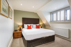 Deluxe Family Room room in Forest Park Country Hotel