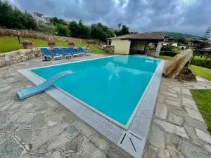 Bellissima villa Alessandra grande piscina privata giardino BQ posto auto - 塔瑙内拉