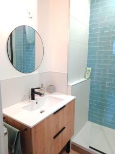 Chambre et salle de bain de privée proche de Pau