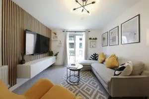 Stylish Well-Furnished Haven. - South Ockendon