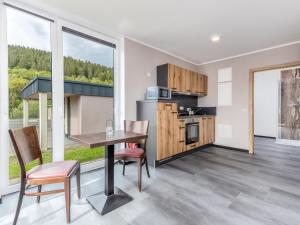 Ruhige Bungalows am Kronenburger See mit eigener Terrasse