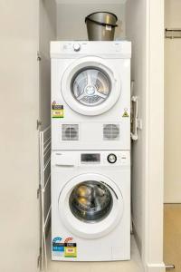 CBD Skyline 2 Bedroom Apartment