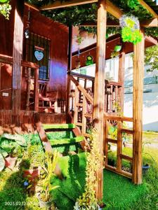 Puerto Galera Transient Kubo Guest Place