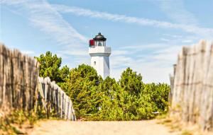Maisons de vacances Stunning Home In La Faute Sur Mer : photos des chambres