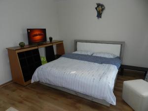 Apartament Cristina cu doua dormitoare & balcon & parcare