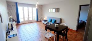 Grand bas de villa au calme faux 3 pièces de 63 m