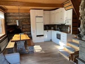 Rauhallinen kelohuoneisto lähellä palveluita, Peacefull Log apartment at Ylläs