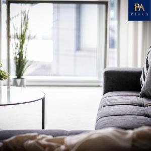 Pluxa Grand Plaza Iconic City Views