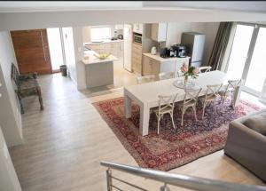 13 La Gratitude Luxury Apartment-with backup power for loadshedding