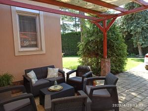 B4 Garden ***