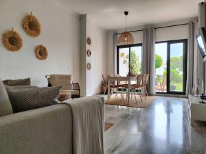 Ruim appartement, zonnig terras, Alhaurin Golf!