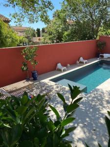 Villas Maison Dreux piscine centre ville Serignan : photos des chambres