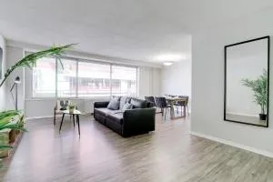 Modern Apartment at Crystal City - Arlington