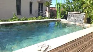 logement de charme avec piscine et jacuzzi - Puget-Ville