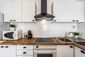 WELCS APARTAMENTO 069 EMP con Piscina frente al Mar